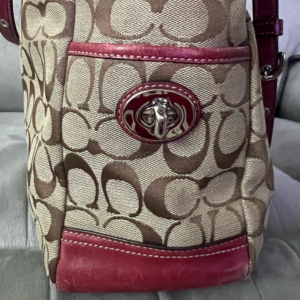 Coach shoulder bag - Picture 7 of 11